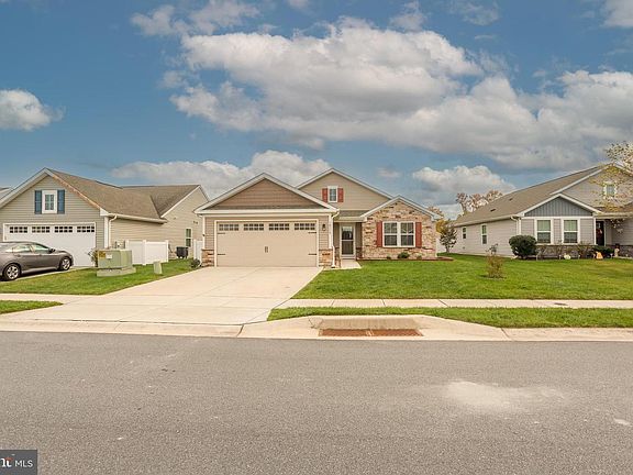 4th image of 18113 Canners Ct