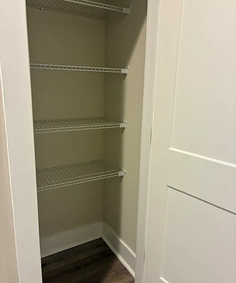 1180 Riverside Ter — Photo 5