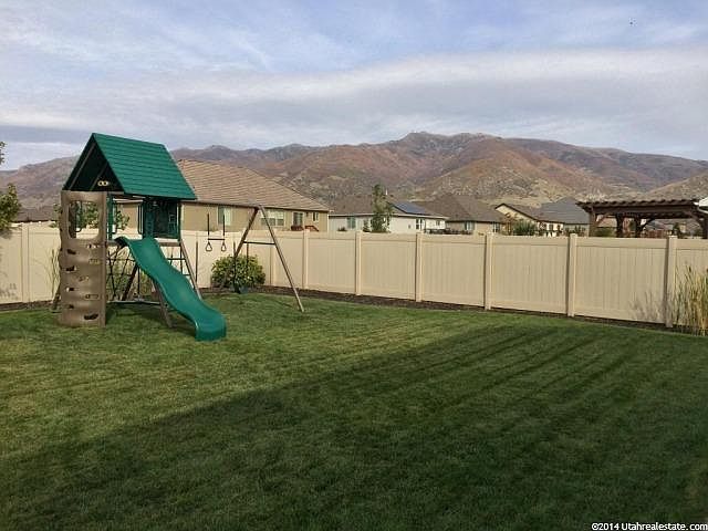 2nd image of 2102 W Chapman Ln