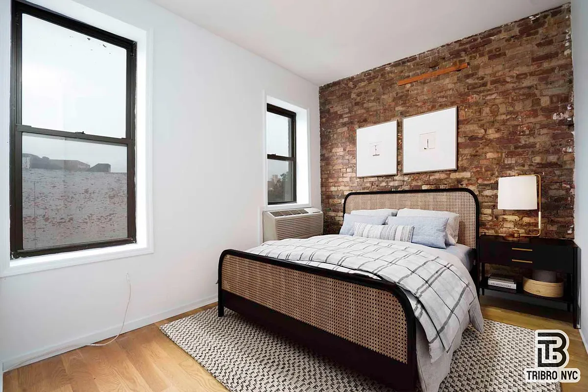 Building Photo - 141 Meserole St #3A