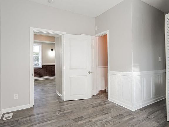 2nd image of 814 Western St