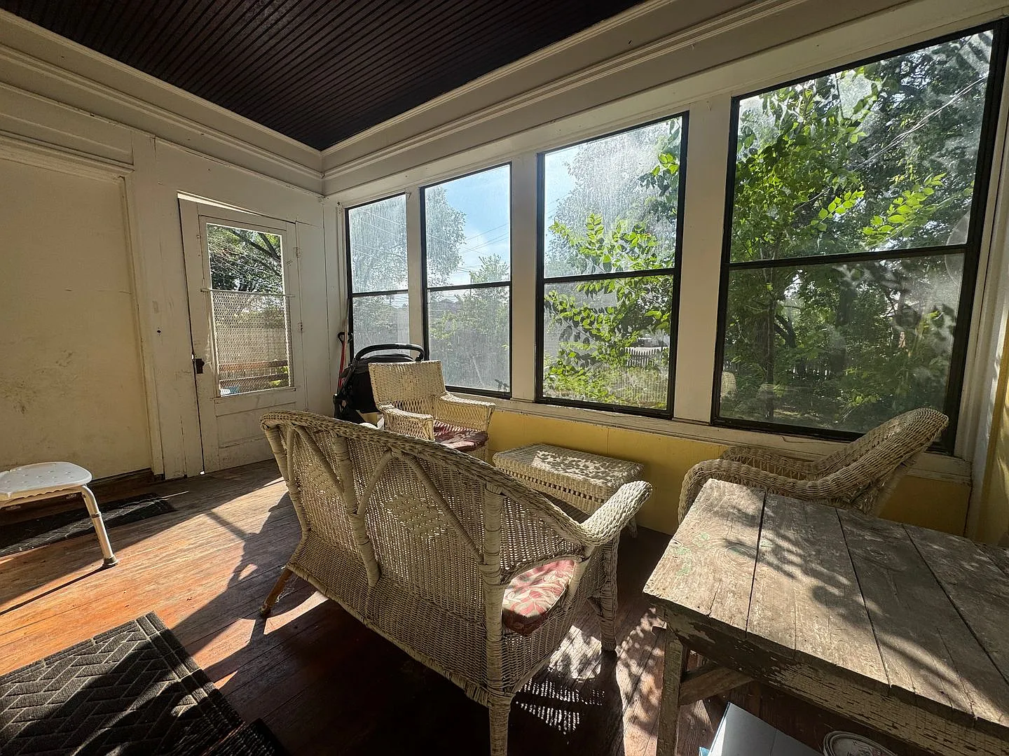 2526 Polk St NE — Photo 4