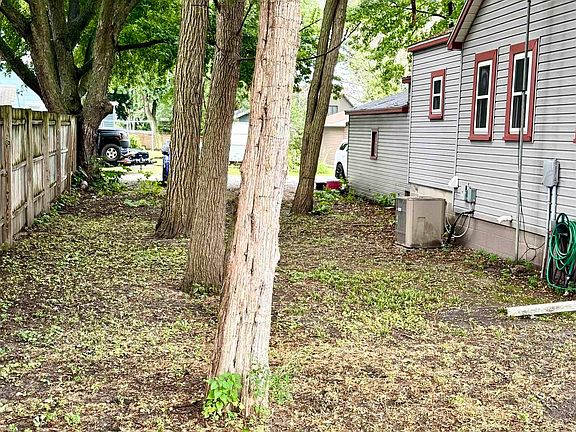 2nd image of 204 S 12th St