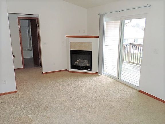 3rd image of 1000 Duchess Dr Unit 10