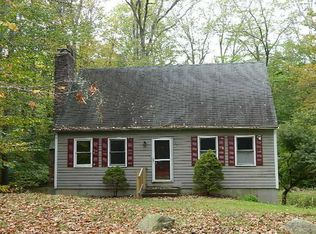 560 S Hoop Pole Rd, Guilford, CT 06437