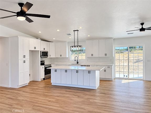 3rd image of 14685 Apple Valley Rd