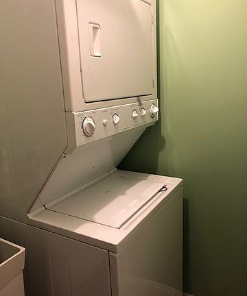 5th image of 830 W Leland Ave #101