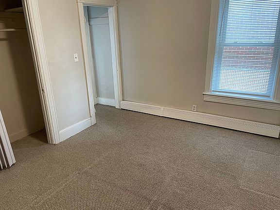 4th image of 1173-1175 Newport Ave #1R