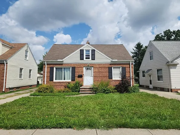 14717 Reddington Ave, Maple Heights, OH 44137