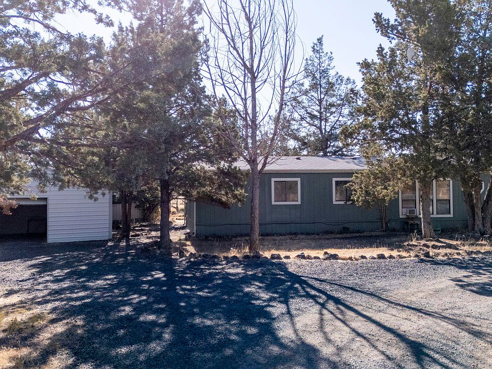 1st image of 4204 SE Tillamook Loop