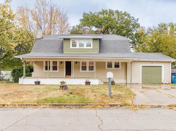301 S Ellis St, Coffeyville, KS 67337