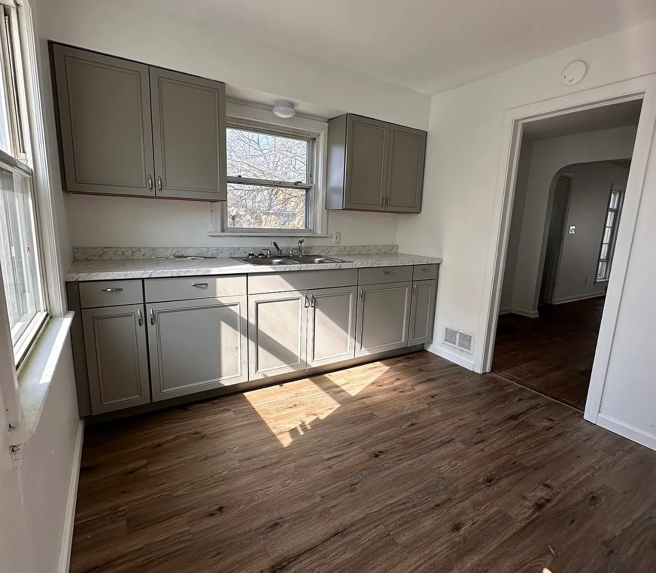 2 bed, 1242 sqft, $1,300 — Photo 3