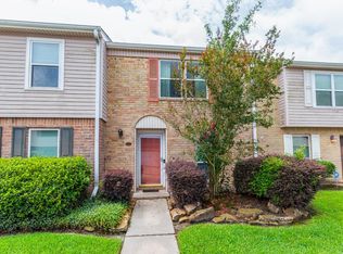 916 Park Meadow Dr, Beaumont, TX 77706