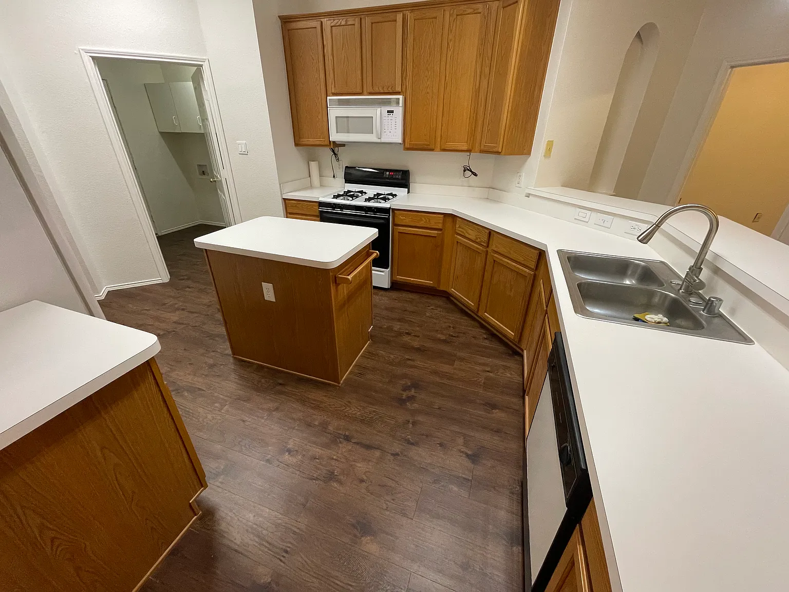 7527 Vista Ridge Ln — Photo 4