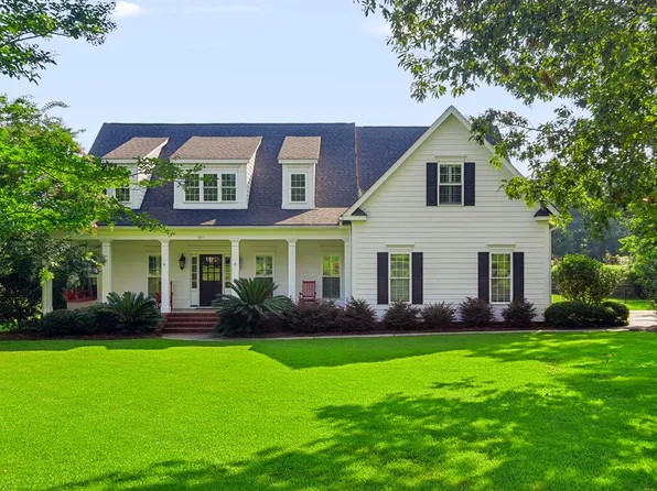 131 Pointer Dr, Leesburg, GA 31763