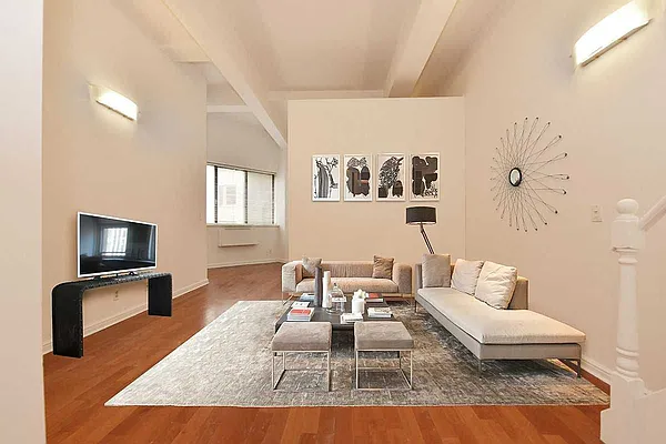 Rented by Nest Seekers International | media 9