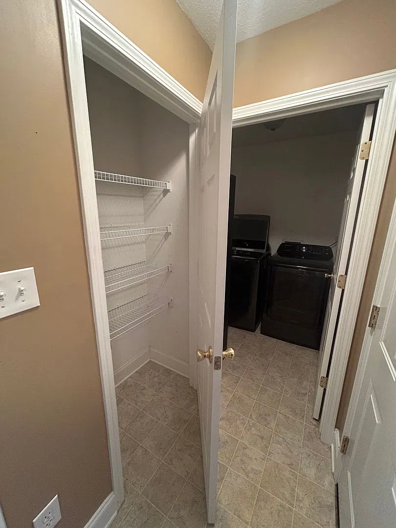 Beautiful 3-Bedroom, 2.5-Bath Townhome with Spacious Layout — Photo 4