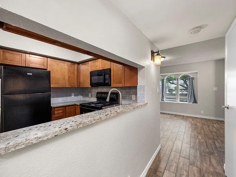 11002 Hammerly Blvd #214 — Photo 10