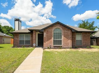 1133 Rosewood Ln, Lancaster, TX 75146