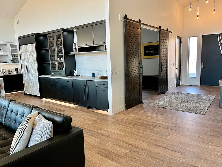 3505 W Friendly Meadow Rd — Photo 8