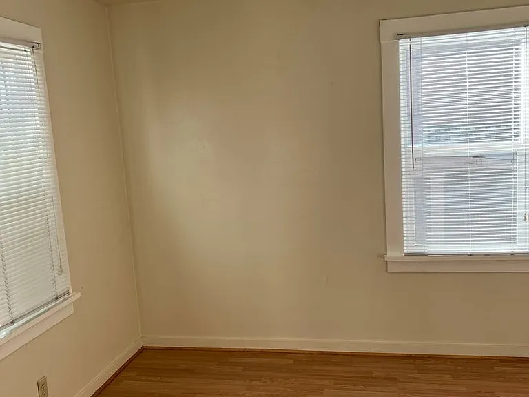 145 La Rue Ave — Photo 3
