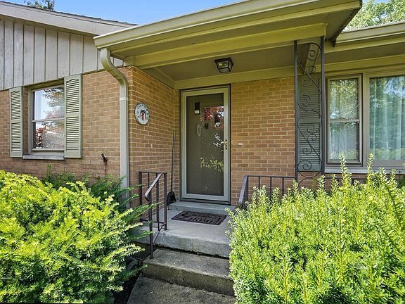 5th image of 2731 Cottonwood Dr