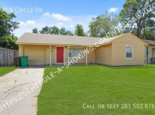 500 N Circle Dr, Baytown, TX 77520