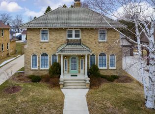 739 N Milwaukee St, Port Washington, WI 53074