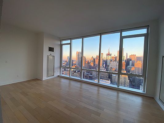 1st image of 885 6th Ave Ph 5B