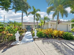 8111 Timber Lake Ln, Sarasota, FL 34243