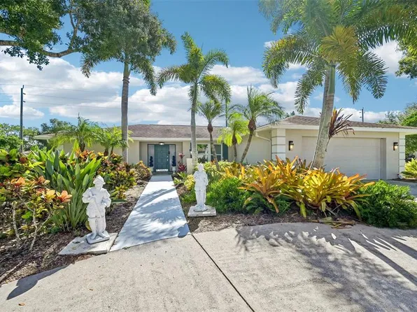 8111 TIMBER LAKE LANE, SARASOTA, FL 34243