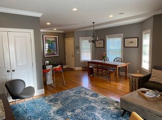 27 Robbins St APT 1, Waltham, MA 02453