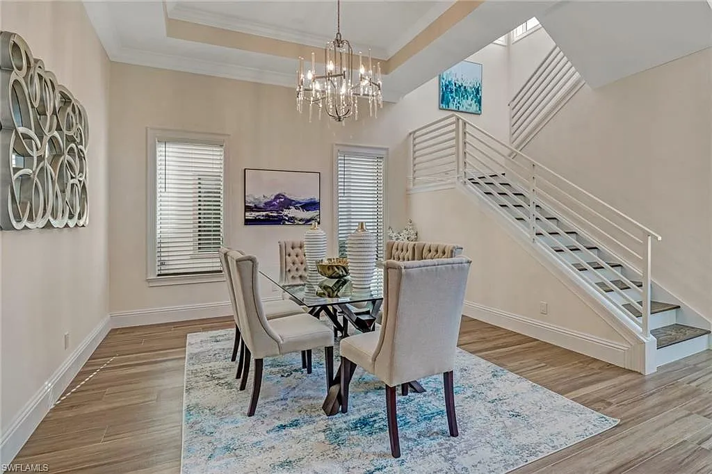 5 bed, 6.0 bath, 4470 sqft, $15,000 — Photo 4