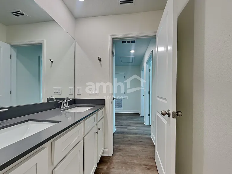 2626 Sunrise Landing Loop — Photo 22
