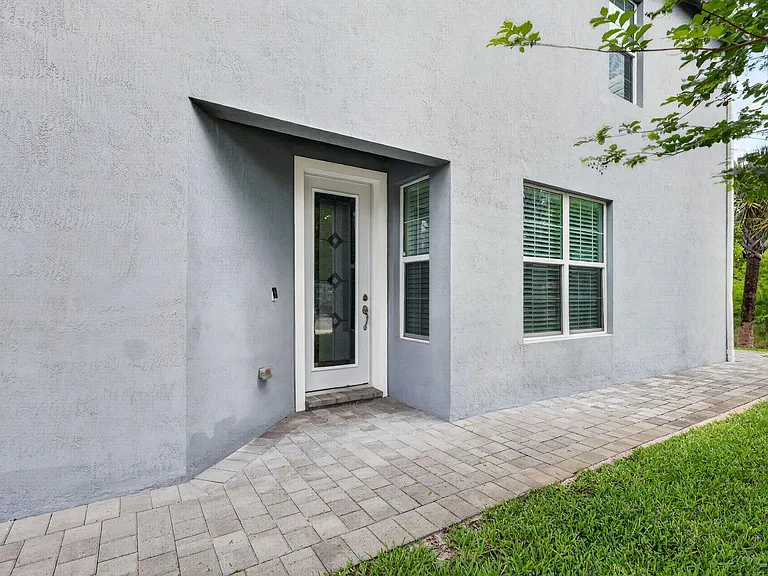 1887 SE Ocean Cove Way — Photo 38