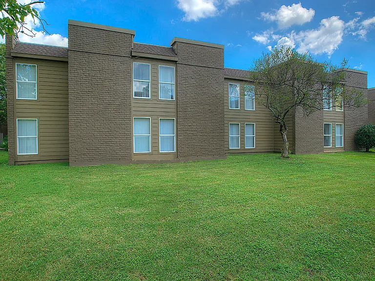 CrestWind Townhomes and Apartments — Photo 35
