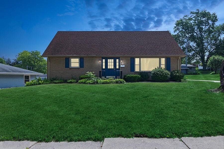 1st image of 435 South 17th AVENUE