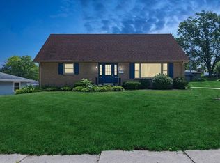 435 S 17th Ave, West Bend, WI 53095