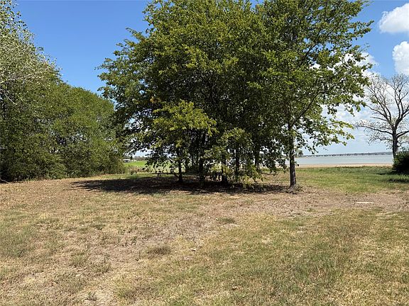 3rd image of 456 Causeway Vw