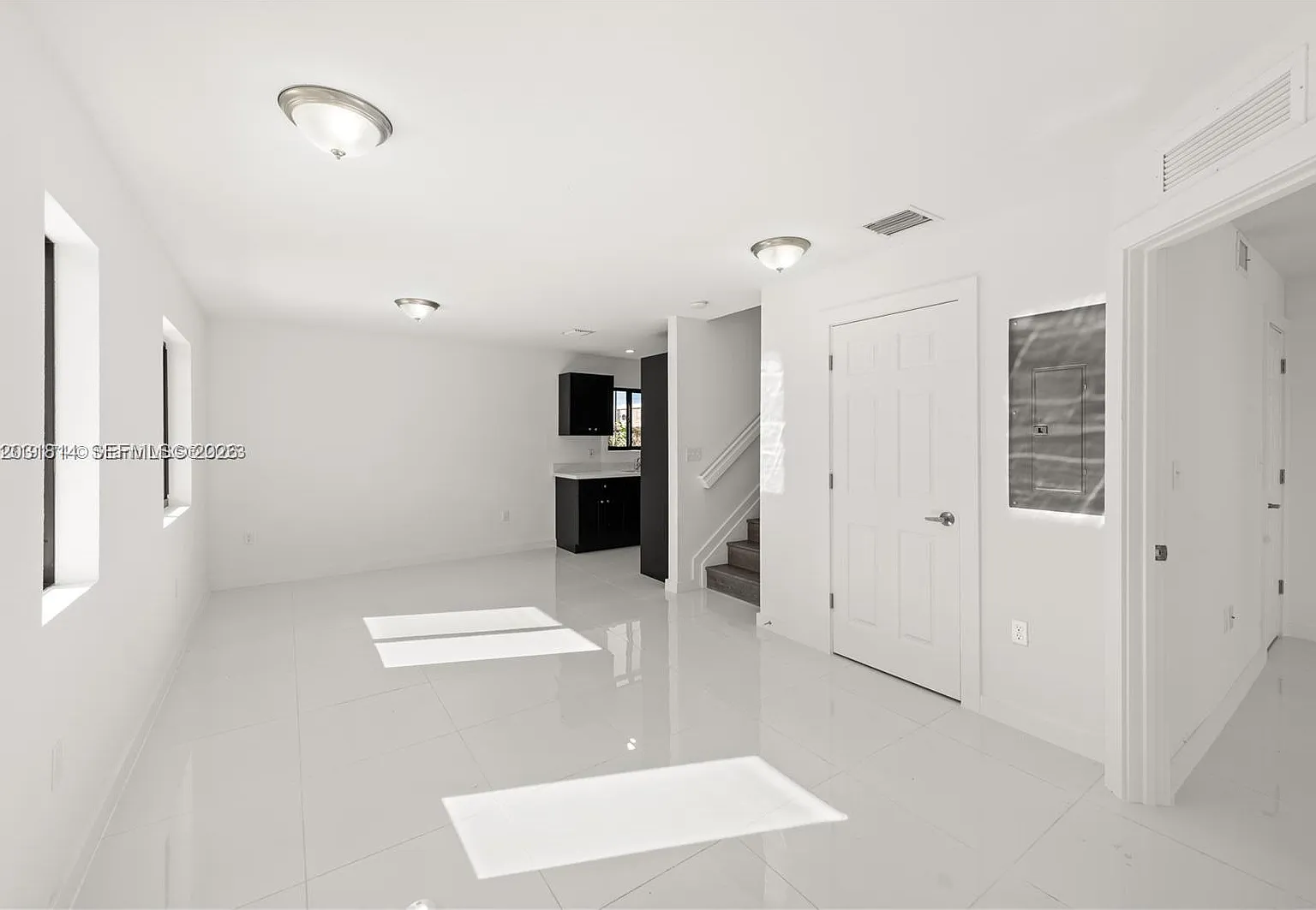 3 bed, 2.5 bath, 1188 sqft, $2,900 — Photo 3