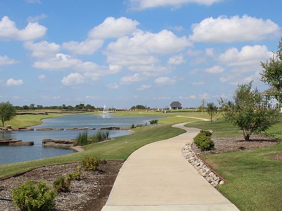 5th image of 2310 Bottlebrush Dr