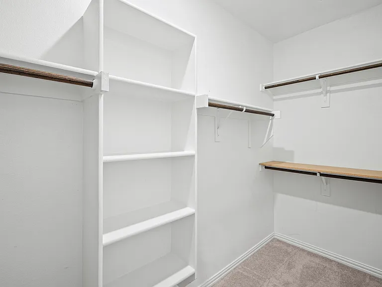 5948 Priory Dr — Photo 13