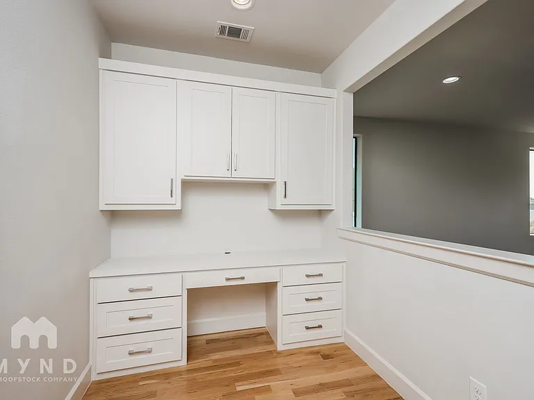 4216 Bowser Ave — Photo 8