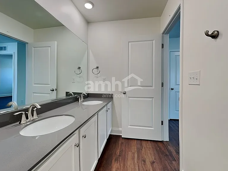625 Rivermist Dr — Photo 17