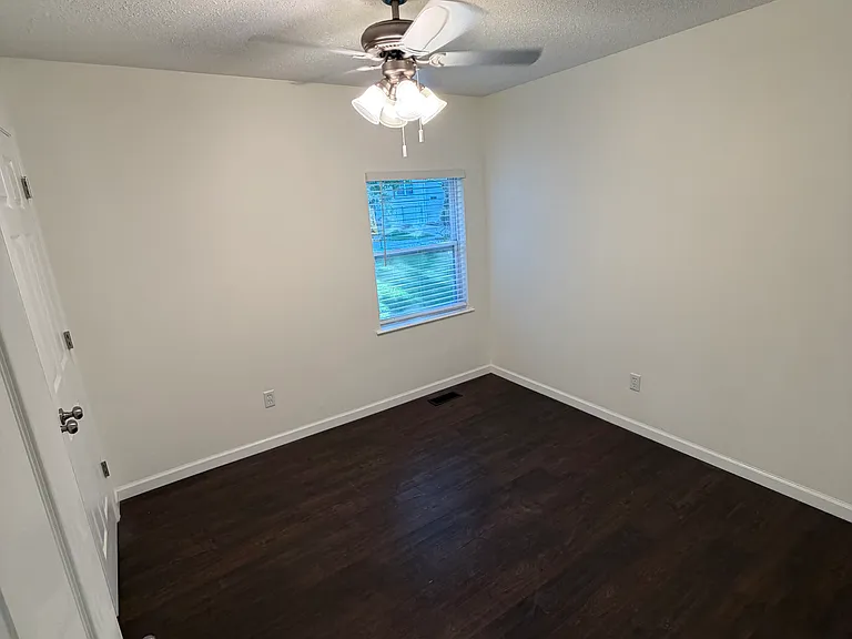 812 Samone Ct — Photo 4