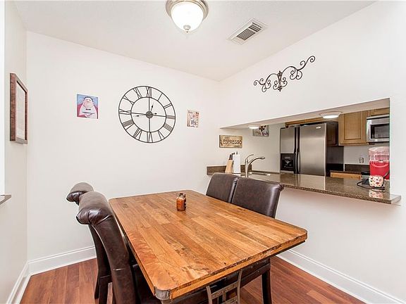 4th image of 412 Parkview Blvd #412