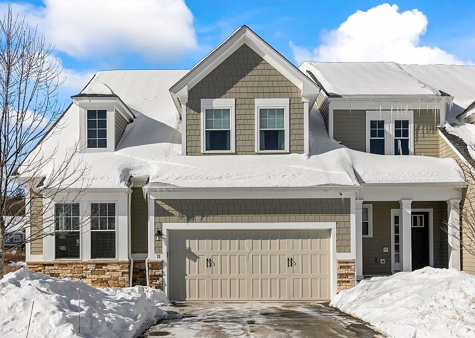 1st image of 11 Farmstead Ln #11