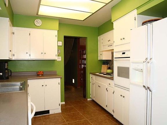 4th image of 4017 E Patricia Jane Dr