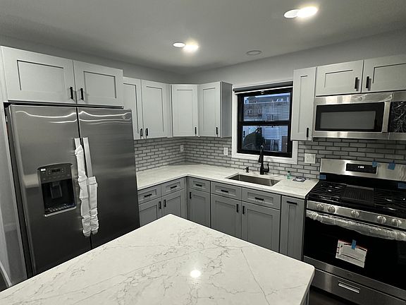 Eat In Kitchen