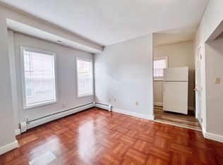 10 Winter St APT 1, Hartford, CT 06120